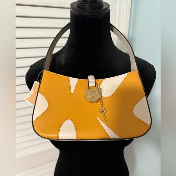 Michael Kors NWT “Lyra” small Pouchette fantastic Sunburst Yellow and Cream! - Picture 7 of 8